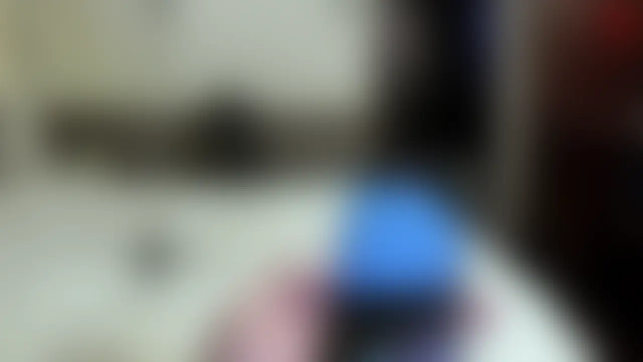 【12さら】とあるエロバラエティー番組レギュラー&SNS有名人が在籍しているという話を爆サイで見たのが、一昨日でした。確かに新人紹介動画見て、めっちゃ美人だと目は付けていたが、バラエティー&SNS方面には疎くてな。。。😂
ちな、URLも貼っていたので、査収してみましたが。うーん、これは明らかに本人😇
ということで、気付いてしまったからには、とりあえず突撃してみるところでしょ!というのが、当同好会のモットーなんで、ちょうどピッタリ開いていた翌日の90分枠を押さえてGo!!
結果、メチャクチャ明るくてエロい、ラテンなねーちゃん出てきて、ワイは超満足やったで😇 あと、表情の作り方プロなんよ👍いやー、いいもんが撮れた!
なお今回は、「手でマンコを隠したらモザイクは掛けなくていいのではないか?🤔」という、よくわからんゴッコもしてました!自分でも何言ってるのかよくわかりませんが😇、モザイク掛けずにmyfansに掲載で来ているかは、ご自身の目でお確かめください!!! (2/2)