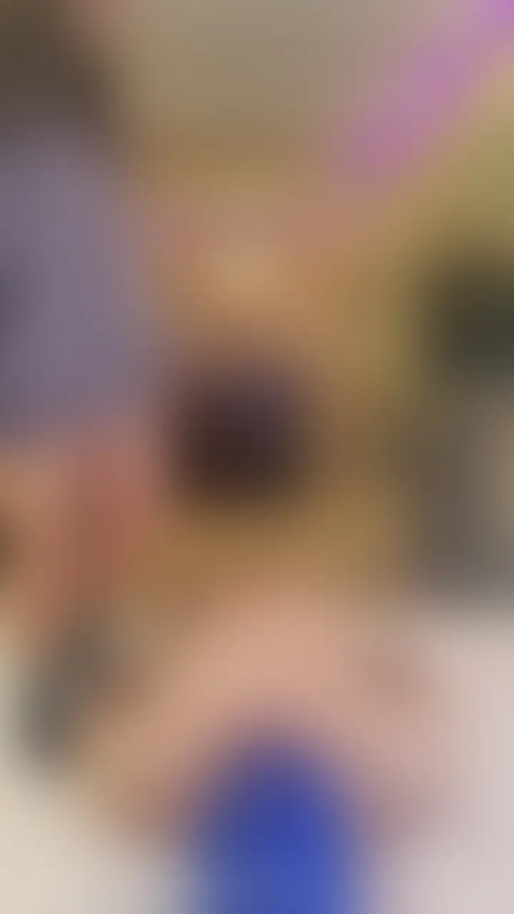 しずく様のDキス・唾液飲ませです。

お友達とのM男で遊んでS性が垣間見えたしずく様から
「M男を襲いたい」との連絡があり好きに使ってもらいました。
先ずは覆い被さり唾液を飲ませ
ディープキスで舌を絡ませます。

「M男で遊ぶと興奮する」と言う
しずく様の濃厚な舌技に大興奮です。

※2アングル収録 (2/2)