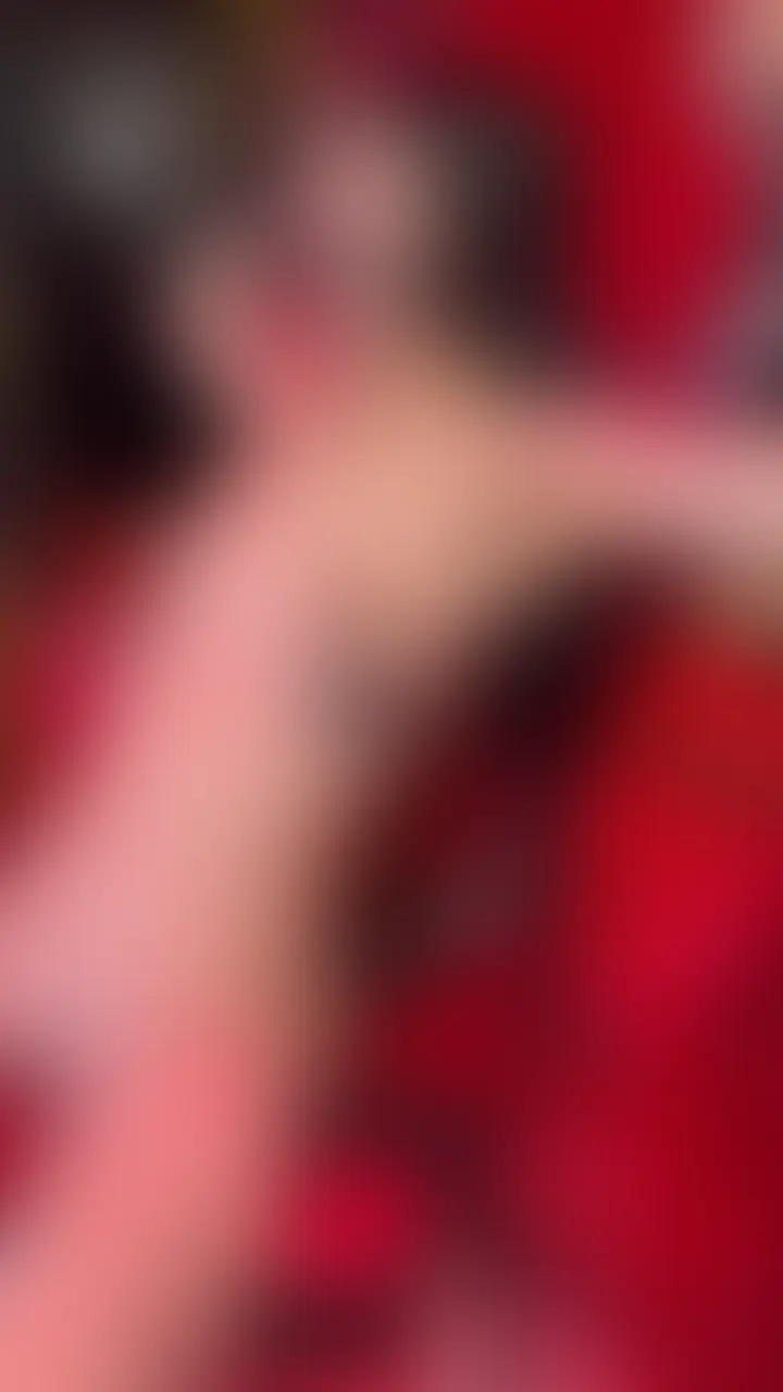 右側のいいね❤︎押して頂けると嬉しいです♡
本日の動画は前回のSMシリーズで本編に入れてないアングル動画になってます💕下からのアングルも中々えちえち
で皆さんに見てもらいたく載せてみましたっ///良かったら見てください♡ (2/2)