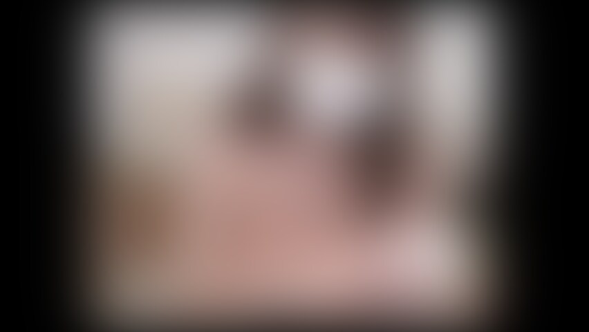 ご観覧ありがとうございます。
こちらライブチャットのオナ動画になります。98など性器露出の描写はありません。脱ぐまでのシーンやオナ終わった後のピロートーク部分はサイトの容量によりカットさせて頂いております。予めご了承ください。
出回りが少ない子なのでご購入ご検討お願いします。
メニューは指オナ鼻マスディルドバイブ電マです
****************************************************************************** (2/2)