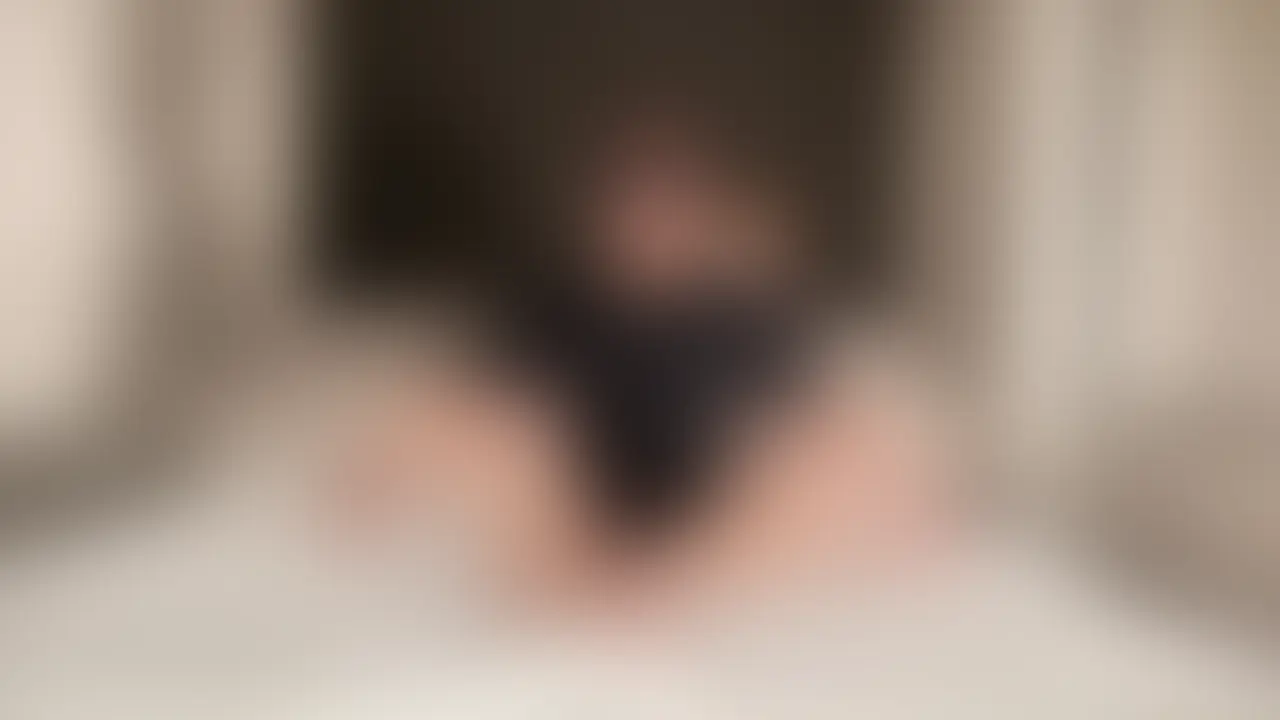 ゆゆちゃん　痴女覚醒　横動画Ver.
あの神テクキャバ嬢ゆゆちゃんが痴女責めに挑戦。ひたすら乳首をいじめておちんちんはお預け。焦らしに焦らせて即射精。物足りずに挿入して2連続射精。搾り取られました。 (2/2)