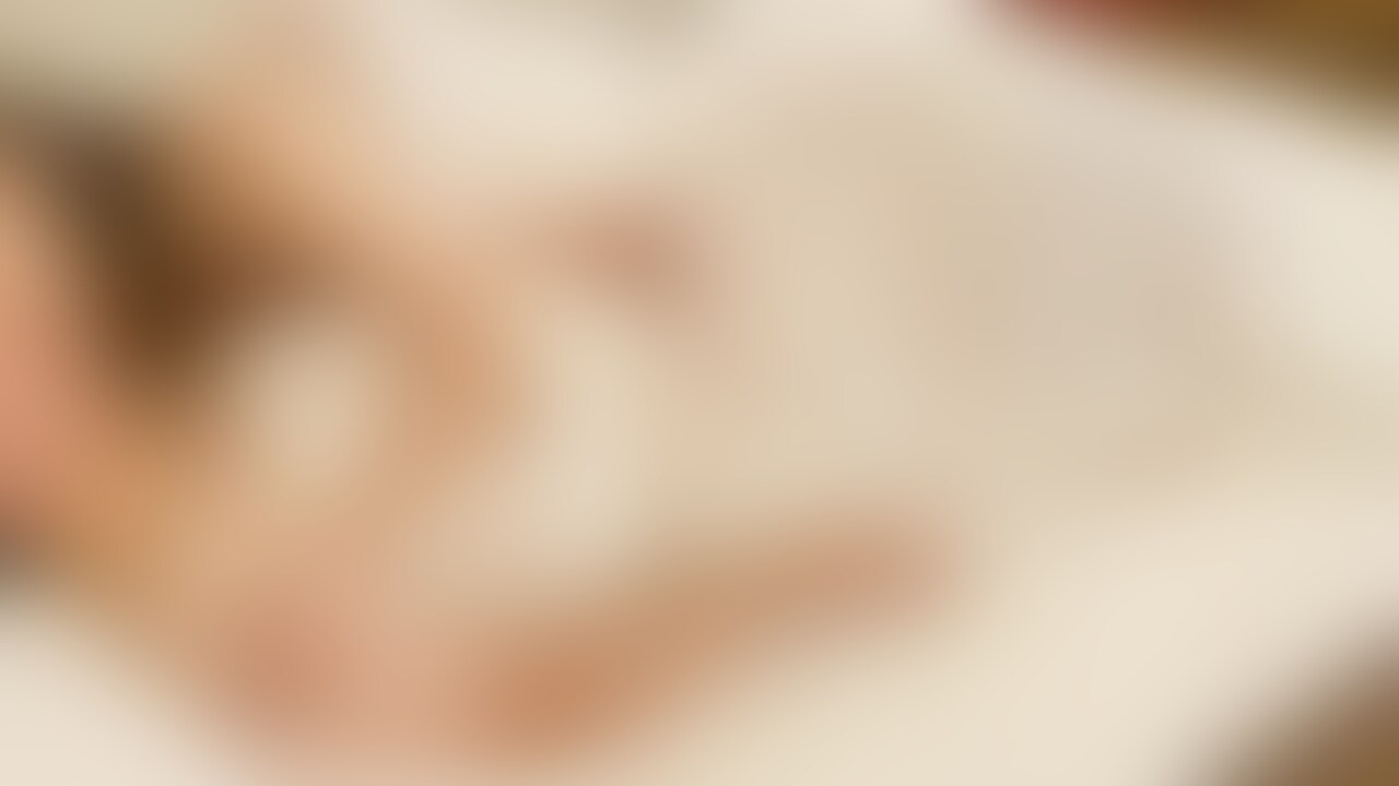 前戯も挿入も連続絶頂中出しSEXロングver.
前戯〜中出しまで何度も絶頂するみさきを見てください♡ (2/2)