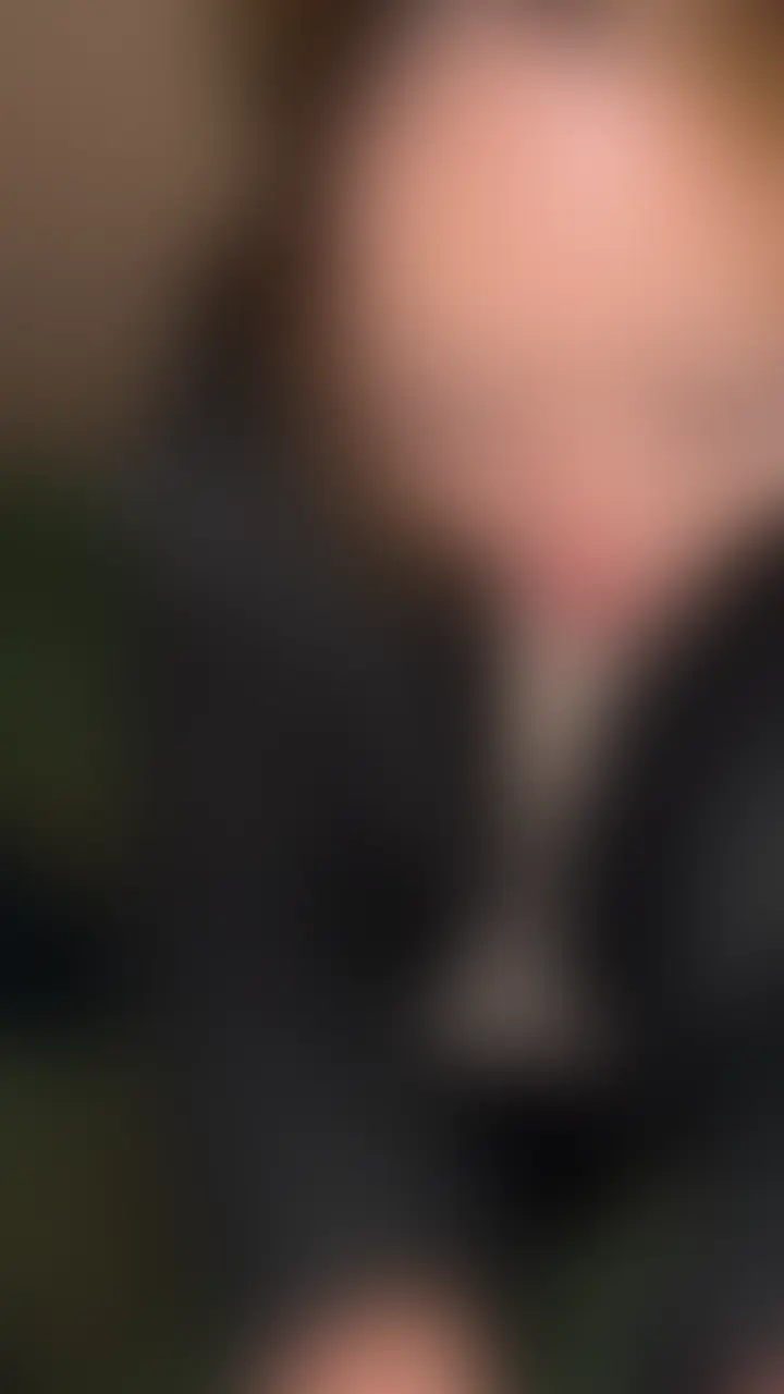 貪欲な主婦と3人で火遊びしてみました。
主婦に顔射。。。 (2/2)