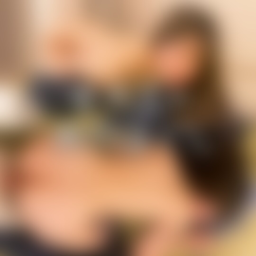 【女大工の肉穴ほぐし…】
,,,,,,,,,,,,,,,,,,,,,,,,,,,,,,,,,,,,,,,,,,,,,,,,,,,
さくらです🌸
みなさま、3連休いかがお過ごしでしょうかっ✨
実は…初めてディルドに挑戦してみましたっ!
ネットで注文して昨日届いたんだけど、、箱開けたら大きさとリアルさにびっくり(*_*)
最初は少し怖かったけど、使ってみたら(え、気持ちよすぎる…)って夢中になって動いちゃった(/ω\)
自分のイイ角度と速さで挿入できるから、ずっと気持ちよくてビクビクしっぱなしだった…//
今回のも良かったけど、もっと色んな種類を試してみたいな~。
みなさん、今後をお楽しみに…!(笑)
,,,,,,,,,,,,,,,,,,,,,,,,,,,,,,,,,,,,,,,,,,,,,,,,,,, (2/2)