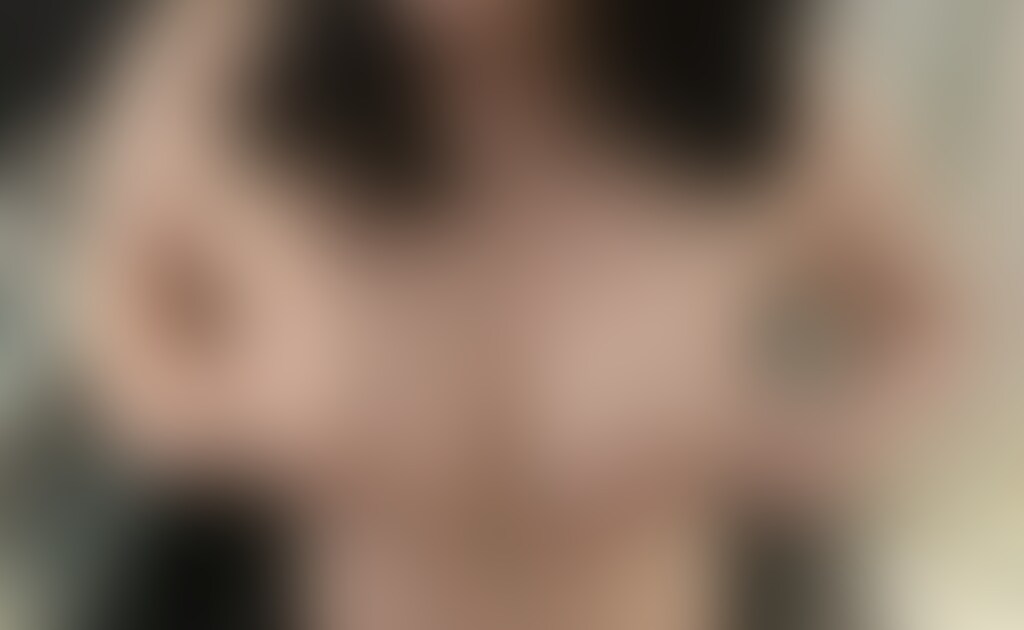 おっぱいとお尻が大きい都内大学生に大量中出ししてわからせてきました^_^
まず顔がめっちゃ綺麗で、おまけに胸も尻も大きいっていう男が大好きな体つきをしてるし、敏感過ぎてイキまくっちゃう超優秀な子でした👍🏼
今までに何人か裏垢男子に会ったらしいんだけど、俺としたのが圧倒的に気持ちよかったらしいです🫶🏻
終始イキ続けちゃう姿がエロすぎるのでぜひ楽しんでください!! (2/2)