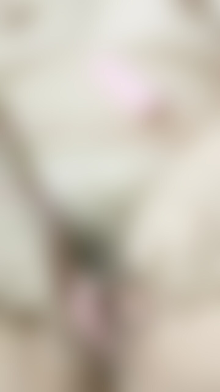 なんかいつもより気持ちよくて全身を震わせながらローターオナニー。
途中○○○の生ちんぽ挿入されてオマンコに精子ぶっかけられたら私は興奮して痙攣しながらイっちゃいました (2/2)