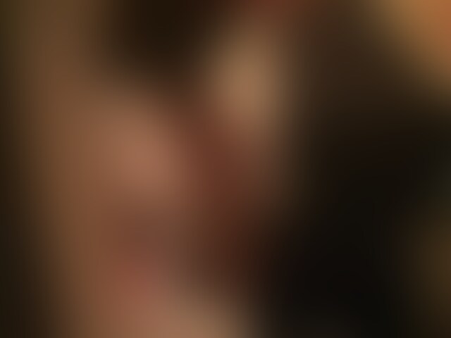 さなちゃんの蒸れ蒸れストッキングで踏み踏み プライベート個撮
今回はM男さんのお願いで仕事で連履きしたくっさーいストッキングをその場で履いて撮影に挑んでくれたさなちゃん!
せっかくの匂いが無くなるともったいないと、舐めずに終始匂いを堪能していたM男君。
容赦なく顔面踏みにじりや顔面仁王立ち、女優さんなみの容姿と足タレ並みの美脚で、見直してもよく素人がここまでやってくれたなと思うくらい踏みまくっています。
ちんぽを踏みながら乳首をつまんだり、顔ふみしながら歯磨きして、床になった顔!
顔踏みながらちんぽ触ったり、くっさーいストッキングで顔騎しながら乳首たちんぽいじり!
編集しながら何度もいってしまいました(笑)
匂いフェチも踏まれフェチも満足の個撮です! (2/2)