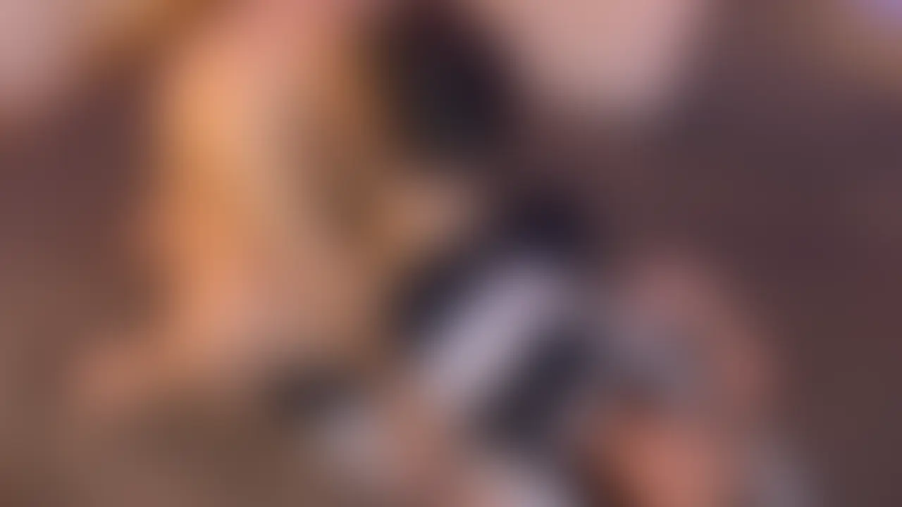 ☆オホ声.変態メイド☆
変態メイドの膣奥をピストンしてオホ声絶頂😍 (2/2)