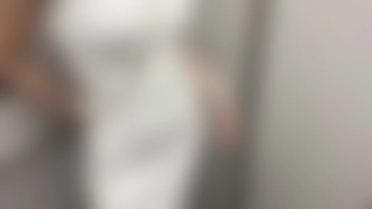 右上のいいね❤︎とブックマークしてから
コメントくださった方の中から抽選でスペシャル動画プレゼント💗🫶
コメントは♡だけでも大丈夫です😆❤️
【エレベーターでサクッと…】
夜に出かけててノリでエレベーターでえっちしない?ってなった、、笑
エレベーター誰かが開けたら見られて終わりなやつ🤣
いつ開くかわからないドキドキと声もマジで出せなくて
エレベーターギシギシめっちゃ揺れるしまじやばいって言いながら
エッチしてた🤣
動画の分数からわかるけど、サクッと中出ししてノーパンで精子たらしながら帰りました🤣💗💗 (2/2)