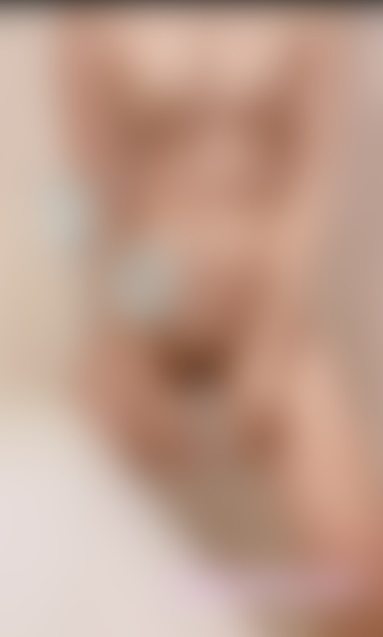 腰へこしながら「ちんぽっっ♡ちんぽ最高っ♡」と連呼♡立ったまま放尿&痙攣アクメ♡誰がどう見ても変態な女のオナニー (2/2)