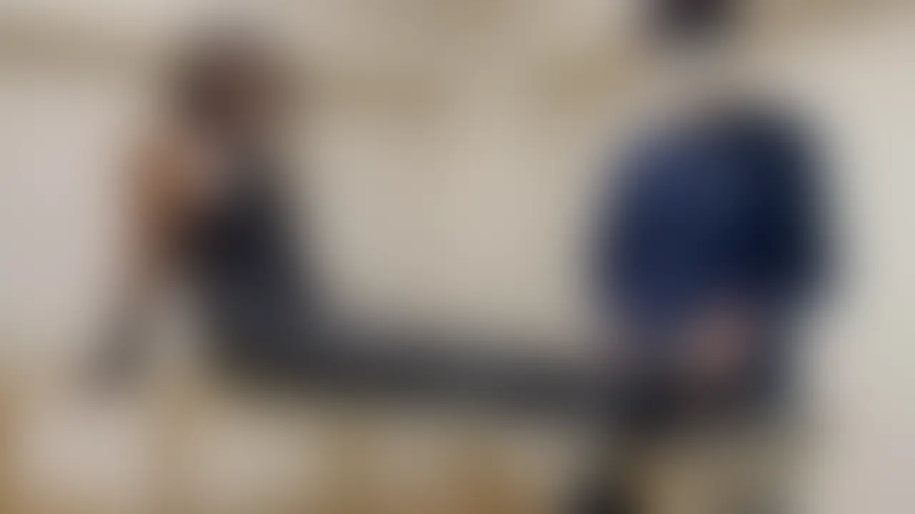 女王様くすぐり
現役女王様を
足裏完全拘束で
徹底くすぐりしました!
2人がかりでくすぐり!
拘束シーン付き!
どんどん拘束されていくのですが
すごく嫌そうな顔をしています。
いざくすぐると
体をくねくねして嫌がります。
女王様がこんな姿になっていると
思うと興奮します!
ぜひご堪能ください。
再生時間
21:25 (2/2)