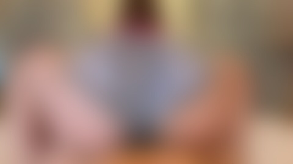 デカ尻ホットパンツギャルの主観フェ○チオからの背面騎乗位…♡正面からバージョン

すいまがみんなのおちん○んをぐっぽりぬろぉ…♡ってフェ○してるよ〜！
おちん○んにご挨拶チン嗅ぎ、ほかほかとろとろのおくちで交尾準備♡
その後は超至近距離での背面騎乗位…！
デカ尻ピストンしながらおちん○んに媚びながらガチイキ🤍

あんまり撮ったことないアングルだったけど、個人的には満足してもらえる内容になったと思う✌️ (2/2)