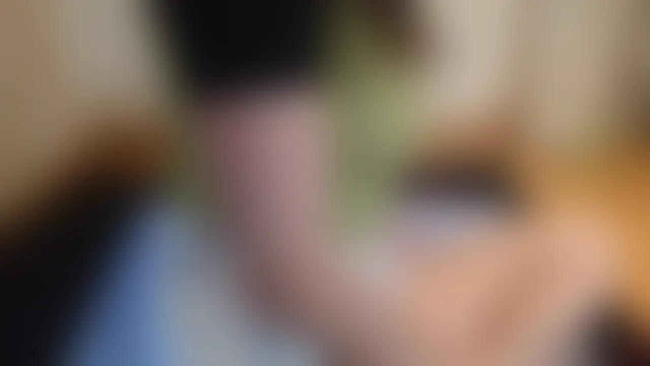 スケスケのいやらしい衣装を身にまといながら
オナニー、フェラチオ、ハメ撮りで楽しみました。
挙げ句には電マで、ち◯こをいじめて我慢汁を
舐めるスケベな妻に仕上がっています。 (2/2)