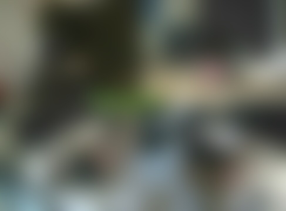 変態おっさんが1〇歳のギャル○○○に自分で用意した制服を着せて興奮しまくり
本当はルーズソックスが好きなのですが用意できなかったので普通の
まずは念入りなフェラチオでご奉仕
この○○○はフェラ時には唾液をダラーッっと垂らしチンポをヌルヌルにしてフェラするから凄く気持ちよい
その気持ちよいフェラで固くなったチンポを何も付けずに女の子の生膣に挿入
コンドームは大嫌いで殆ど生ハメ
しかも射精時は体内で射精って決めてる極悪おっさん
そのおっさん汚いチンポで生膣の奥や襞襞1枚まで楽しみまくりカウパー液をドロドロっと膣内で垂らす
そのカウパー液も精子が含まれていて妊娠する可能性もあるのにお構いなし
ちなみにこのギャル○○○はおっさんの好みでパイパンにされて結合部が丸見え
パイパンでセックスすると可愛いオマンコにチンポがささる様子がハッキリ見えて超お勧め
そのパイパンにも興奮してか、おっさんギャルの身体に夢中になり腰フリまくり
そして一気に腰を押し付けたかと思うと「うぅ!」っと膣内射精開始
パイパンで綺麗なオマンコにおっさんの汚い精液がドバドバ流し込まれて見ててなんだかかわいそうに・・・
そんなのお構いなしで精液を全てオマンコ内に吐き出したおっさん
カメラを移動し女の子のオマンコを写しながら「おつかれさまでした」っと
女の子は精液をオマンコから垂らしながら健気に挨拶
今回のおっさん中出し動画は固定カメラでの動画となります
撮影機材が古く画質があまり良くありませんのでごめんなさい
動画 11分48秒 (2/2)