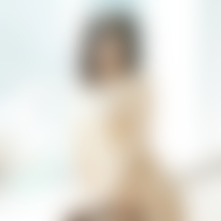 バスト100超え!まさにヤリたいカラダ!!品行方正な20才の巨乳○○○が中出しAVに!
見た目は品行方正なお嬢様…今年の夏休みは大学の課題で短期留学することに。
そんなお嬢様が
バスト100超えのたわわ乳をさらけ出し、おっぱい揺らしながら
勃起したチ○ポをフェラっては、電マをバックから当てるとイキがいながら敏感に反応
最後は中出し膣射で、
品行方正なお嬢様がこんな事をしていいの? (2/2)