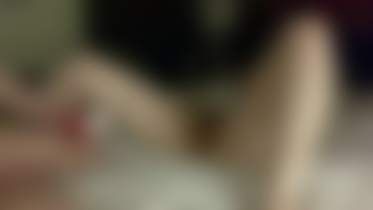 美人教師との密会。
おもちゃでクリをいじめまくる前編。 (2/2)
