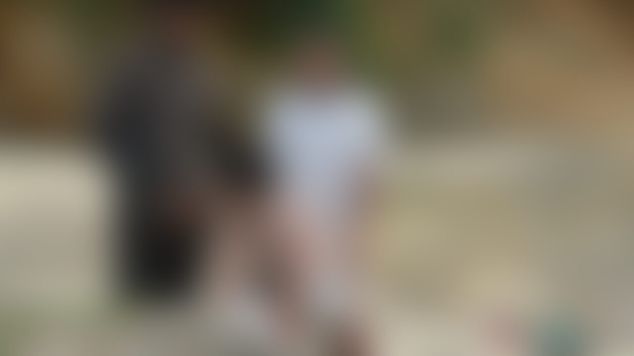 【ゆずプラン/その1で公開している動画です。単品販売もしてみました。】
旅行先の浜辺でファンの方とハメ撮り/後編【3P編】【ハメ撮り】
沖縄旅行した際に、ファンの方と合流。
あちこちの観光地へ案内してもらいました。
ついでに、誰も来ないという?浜辺に来てみました。
もちろん、ここで3Pをする為です。
もしかしたら・・・誰か来るかも?という緊張感の中で
ハメ撮りをしてみました。
サイズ:1920×1080 838MB
動画形式:MP4
時間:約8分14秒 (2/2)