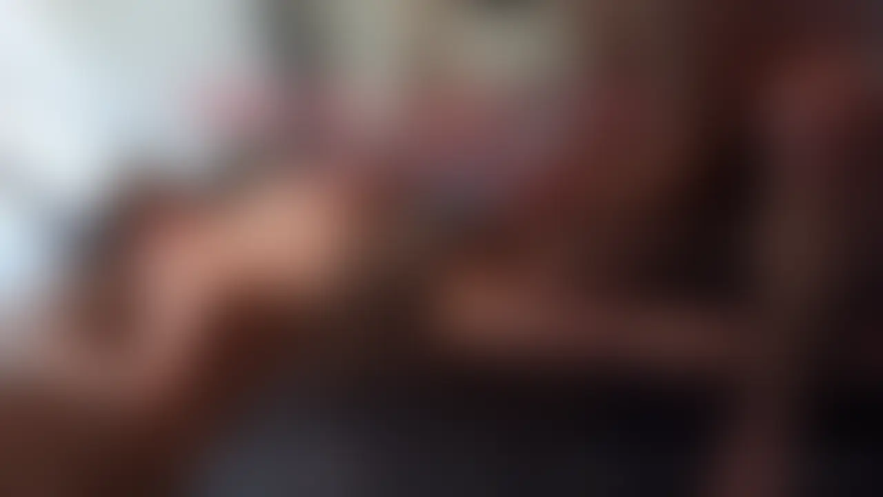 大人気りかちゃんのセクシーマッサージ いつもお世話になっている代々木のメンエス嬢リカちゃんに 深夜のセクシーマッサージを施しました。 私達と同じようにトロトロになっておりました。 メンズエステ・メンエス最高！ (2/2)