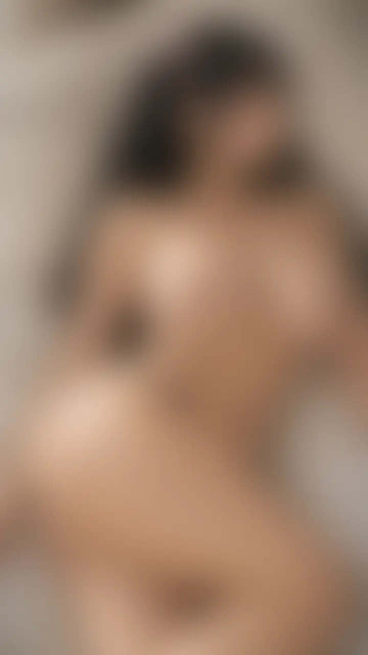 爆乳お友達サクラ、ベッドでお尻強調ショット