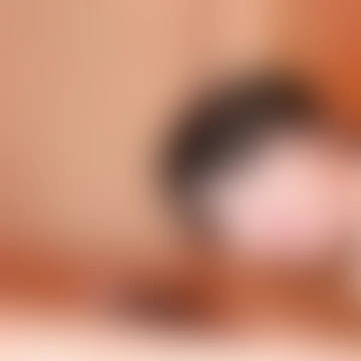 よく鳴くM男くんを唾液まみれの濃厚フェラ、ヌルヌル玉責め＆手コキで責めまくっちゃいました🤭　別角度からのシーンは玉責めがよく見れちゃうかも😙　このM男くんとの騎乗位、顔面騎乗シーンはこの後アップするのでお楽しみにー😍 (2/2)