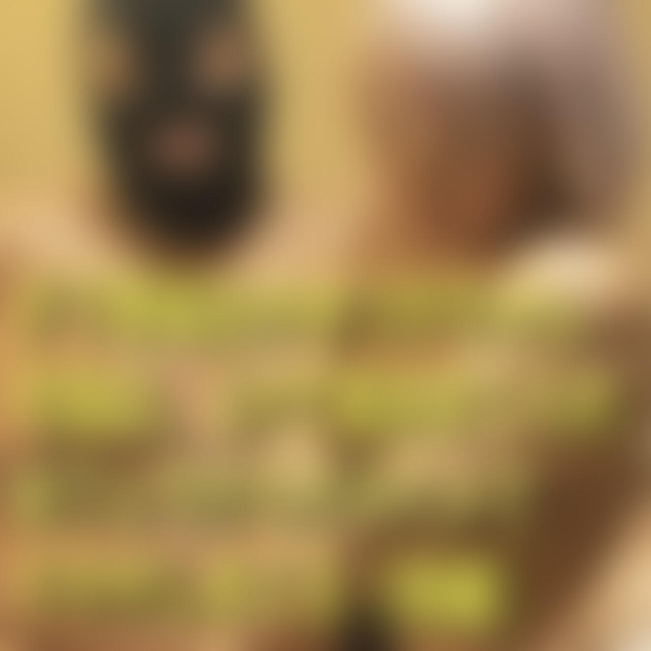 ゆつきちゃん3Pの後編です。
Wフェラからのお口に1本咥えながらクンニされて喘ぎまくります。
2人のデブ男優の1本はお口でもう1本はアソコで搾り取るゆつきちゃんを是非ご覧ください。 (2/2)