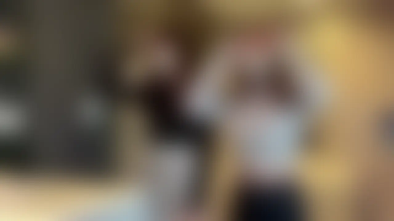 彼女が初レズセデビュー
パイパン同級生と擦りつけ合いながら感じまくる2人

「もうだめ...またイッちゃう...。」

イッても止めずに何度も責めちゃう彼女と我慢出来ずに大量潮吹きしちゃう2人がエロすぎた (2/2)