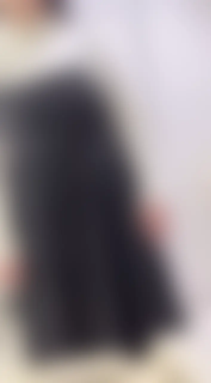 某多目的トイレで露出してきたー♡
(part②です!前回のpart①の続きになります🥰💓)
私の服の下は鈴が付いて、アナルプラグ入って、淫紋パイパンって誰が気づいてくれるんだろ⁇
気づかれたいけど気づかれたら恥ずかしくて死んじゃう🙈💓💓
複雑な気持ちになるのが露出の1番感じるとこだよね🥺💓
アナルプラグ入ってるのエロくないー??
私はお尻も使えちゃう子なんだ🙈💓
白い尻尾生えてるから見つけてね🥰💓💓 (2/2)
