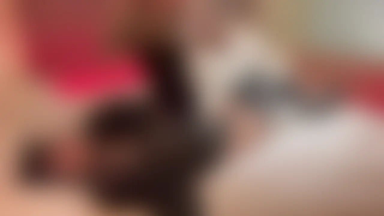 年上保育士お姉さん①🐈⬛】
玩具で◎門乳首責め❣️
乳首クリップで思いっきり乳首つままれたら、引っ張られたりして連続乳首イキ🥹🥹引っ張るだけですっごい刺激が来て一瞬で性感帯ボロボロにされたのに、お姉さんがすぐに「はいもう1回❣️」ってクリップ付け直すの絶望すぎてえろすぎた😫😫😫😫 (2/2)