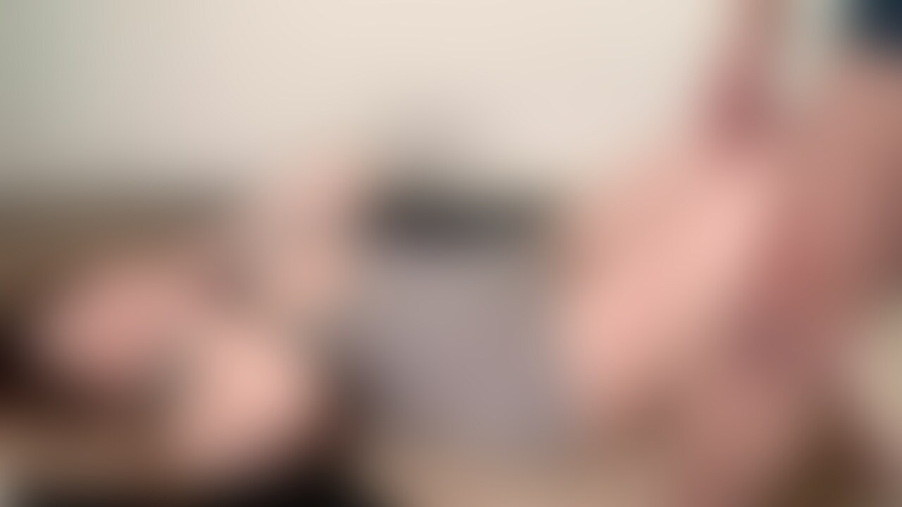 Gカップ爆乳ちゃんとハメ撮りSEX2
オナニーさせてからのチンコ挿入です！
腰を振るたびに巨乳過ぎるおっぱいがブルンブルンなってます
もちろんイかせてあげましたよ★ (2/2)