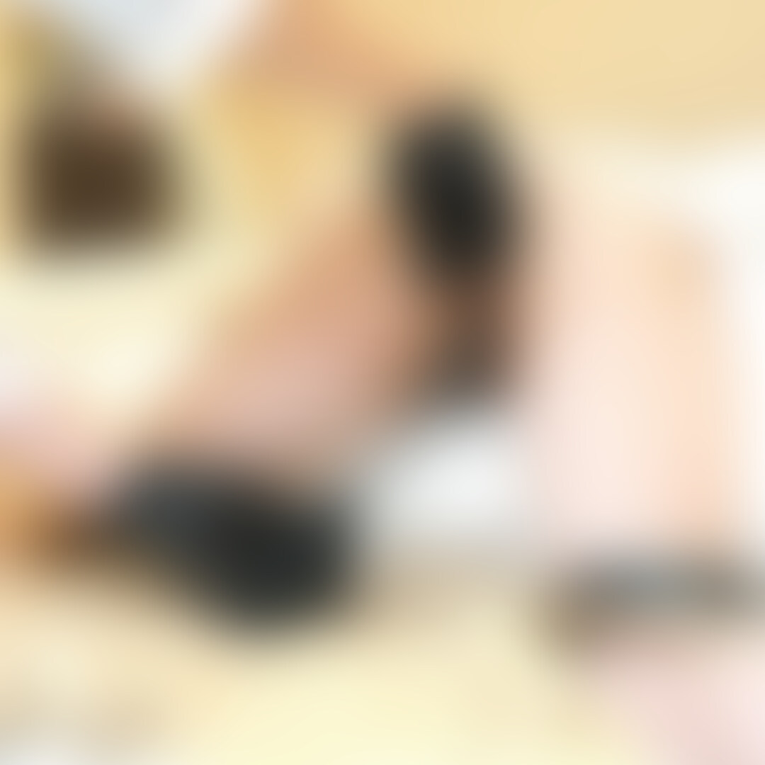 マシンガンフォックスことGunFoxです!
バックスタイルで身動き取れずに責められまくる変態天才少女!
クリとア〇ルを同時に責められ感じまくってます!笑
半額セール実施中♪ (2/2)