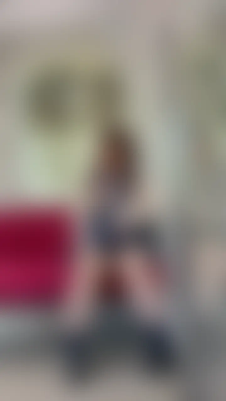 皆様、こんばんは!!
ミニスカ大好きミニスカハンターです。
撮影日記第三十二弾です!!
さてさて、
皆様、大変お待たせ致しました!!!!
今回のJちゃんは、大好評の撮影日記26と27に登場したツインテミニスカJちゃんです♪
今回は、学校がお休みなのかいつものツインテではないのですが、髪下ろしたNちゃんも間違いなく激カワなのでツインテが好きな人もストレートが好きな人もこの激カワのNちゃんを見て沢山癒されて下さい。
そして、今回はスマホの4K30fpsの高解像度で撮影しております!!
いつもより、高画質でとことんおパンツを楽しんで下さい♪♪
それでは、今回の内容は、、、
00:00〜
電車内で先日のツインテ激カワJを発見!!!!
早速撮影開始!!
髪下ろした所もやっぱJだけあってとっても可愛い照
00:30〜
アップで撮影!
スマホばかり見てて、撮影されてる事はバレてなさそう
今のうちに沢山おパンツ撮っておこうっと笑
02:30〜
ちょっと引いて全体撮影!
寄りも好きだけど顔から脚までしっかり映る
引きも好き。撮影は、まだバレてなさそう
03:30〜
3分過ぎてから視線が泳ぐようになってきた。
あれ!?もしかして撮影バレたかな??
ん??ちょっとづつ脚が開いてきた!?
04:50〜
撮影されてるのには、気づいているみたいだけど
まだ周りに人がいるからそこまで脚広げられない様子
片足を出して美脚でこちらを誘惑してきてますね笑
07:00〜
とりあえず電車乗り換え
この電車は人が多くてNちゃんも思ってるより、
こちらを誘惑できなかったみたい笑
再度、Nちゃんの後を追いかけ同じ電車の対面へ
07:30〜
何やら髪を整え始めたぞ
こ、これは、、、まさか
08:40〜
つ、ついにNちゃんが片足をあげこちらを誘惑してきたぞ
そこまで、こちらを誘惑するなら受けて立とうじゃないかガッツリそのミニスカの中身撮らせて頂きます笑
09:20〜
Nちゃんの誘惑が止まりません!!!!
人目があるにも関わらず片足や両足を上げこちらをとことん誘惑して来ます。
正直カメラ全然見ていませんでした!!
めっちゃ直でおパンツガン見してました笑笑
この続きは、ぜひ動画を購入して楽しんで下さいね!!
如何でしょうか?
ちょっとでも気になる方はポチッと購入&Goodしてみて下さいね♪それでは、また次の動画でお会い致しましょう。
■動画時間… 13:14
■4K30fps… MP4 2160 × 3840
・当作品のモデルについては身分証にて18歳以上の年齢確認をしております。
・当作品に登場する人物はモデルであり、同意の上で撮影を行っています。
・当作品は説明文を含め、撮影風のシチュエーションを楽しんでいただく為の文章です。
・当サイト利用規約に基づいた内容です。
・本作品は審査機関を通したものになります。
・完全オリジナル商品の為、第三者への送信、販売等の二次使用は一切禁止致します。
・フィクションであり登場人物、撮影場所に関しては一切関係ございません。
・本作品に犯罪行為、及び犯罪行為に関与する事象は一切ございません。
・本作品は国内法、国外法に遵守し違法行為は御座いません。
・本映像の二次使用、譲渡、転載、転売等は一切禁止いたします。
・著作権侵害の不法行為により被った損害は、顧問弁護士を通じ適切な対応します (2/2)