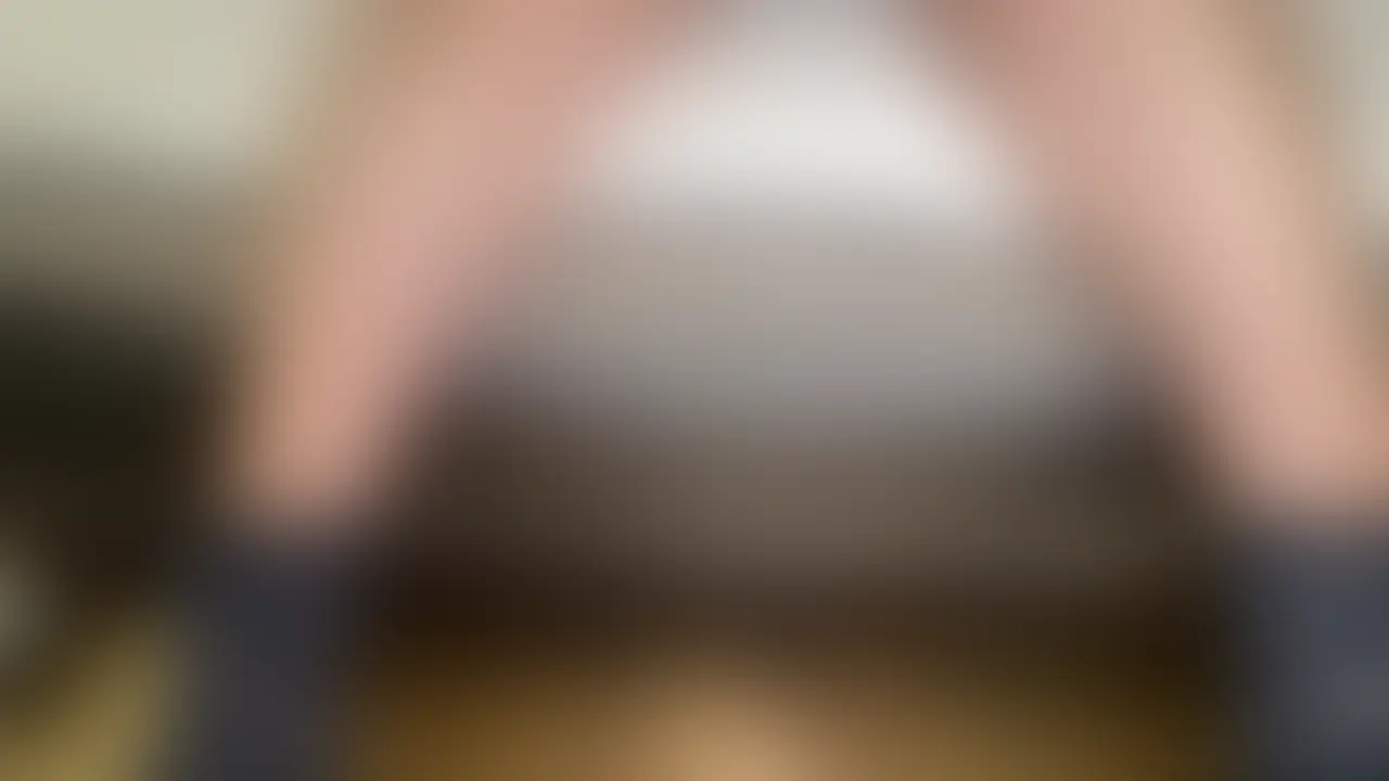 今回撮影に協力してくれた素人JDみくちゃん19歳。
過去一レベルの可愛さです!
小柄でスレンダーな身体と形のいいCカップのおっぱい、そして会話の途中、途中で『えへへっ』と可愛い声で笑うみくちゃんにおじさんはもうメロメロです。
現在彼氏無し、おっぱいを触られるのは3か月ぶりのみくちゃんのおっぱいをたっぷりと堪能させてもらいました。
服の上からおっぱいを触った後は、上着を脱いでもらい下着へ。
黒のセクシーなブラがみくちゃんのおっぱいを包み込んでいます♪
ブラの上からもおっぱいをモミモミして楽しみますが、早くブラの下のおっぱいを見てくてしょうがない私です!
そしてブラを取ってもらってみくちゃんのおっぱい御開帳!!
張りがある形のいいCカップのおっぱいと可愛い乳首!!
みくちゃんの顔と体形にぴったりのおっぱい♡♡♡
おっぱいを触ると硬くなる乳首と
『感じちゃう。。。えへへ。。』
と、とろける感じで話すみくちゃんの性格におじさんの股間はすでにギンギン。。。
さわるとプルプルと揺れ動くみくちゃんのおっぱいをたっぷりと堪能させてもらいました♪ (2/2)
