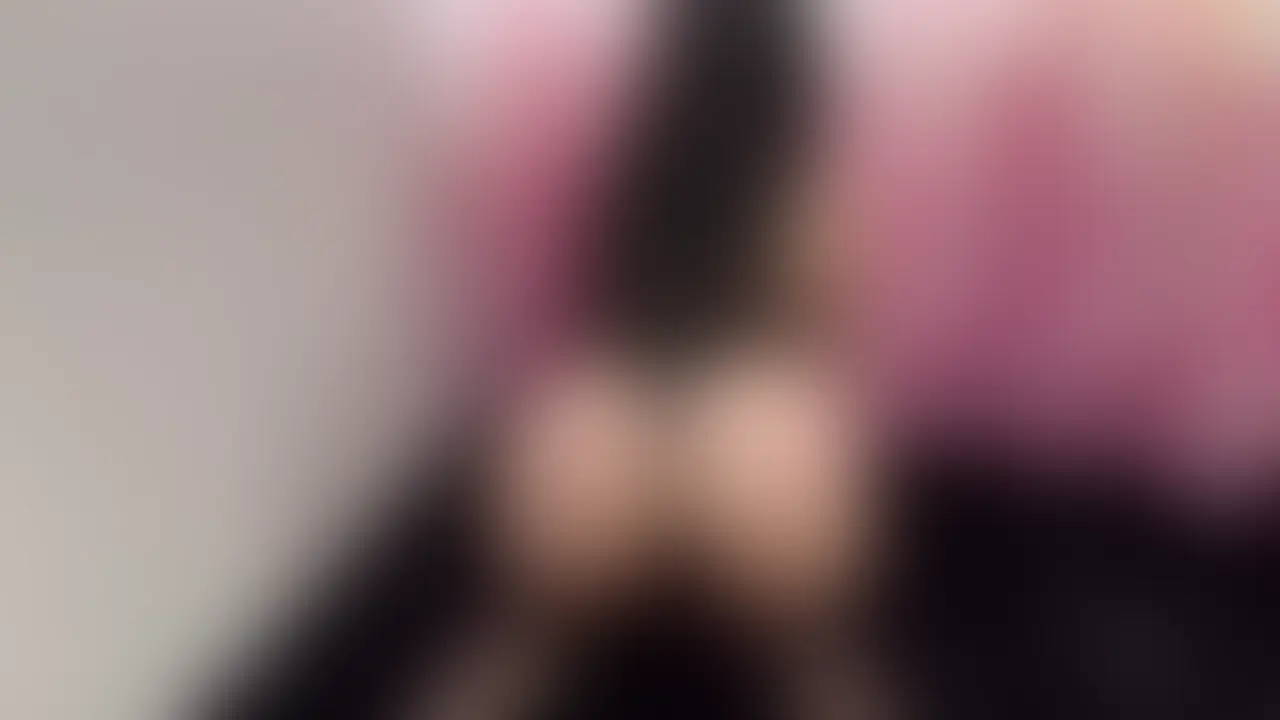 【ほぼ顔出し】電マ当ててたら我慢出来なくなって、挿入したら潮吹いちゃった🦪💦 (2/2)