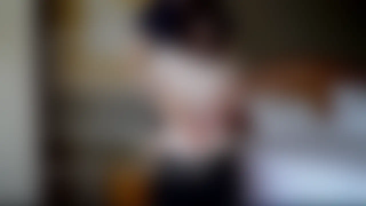 【えりか21歳 2本番 真面目で育ちが良い子に生ハメ イクことに不慣れな子を中イキ開発】
★1か月後に単品限定になります
-----------------------------
この子は本当に大好きでした。この撮影の前日もお互い待てなくて「会いたいね」って夜中セックス。首や体につくキスマークはその時の物。動画の最初に「いつセックスした?」、「え、昨日だよね笑」ってやり取りもすごい楽しかった。
小柄で細い身体なのでもちろんマンコも極小で入れる時はすごい擦れてメリメリメリって。僕のチンポは太いので対比で大きさ分かりにくいですがフェラで大きさ見てみてください。それがねじ込まれる様子。
そして、何度も「イクぅ」「イっちゃうから!!」って何度も何度も奥を突く動画。昼間と夜で2回セックスしてます。
仲いい様子も見てくれたら嬉しいです。
-----------------------------
※年齢確認済み(身分証保管)
※同意済み(同意書保管)
※全てのプレイに同意済み
※転載禁止
----------------------------- (2/2)