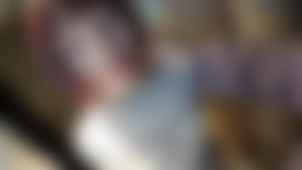 【顔出し】派手髪コンカフェ嬢ちゃんが壊れるまで一方的に犯されて絶頂イキ生ハメ中出しセックス (2/2)