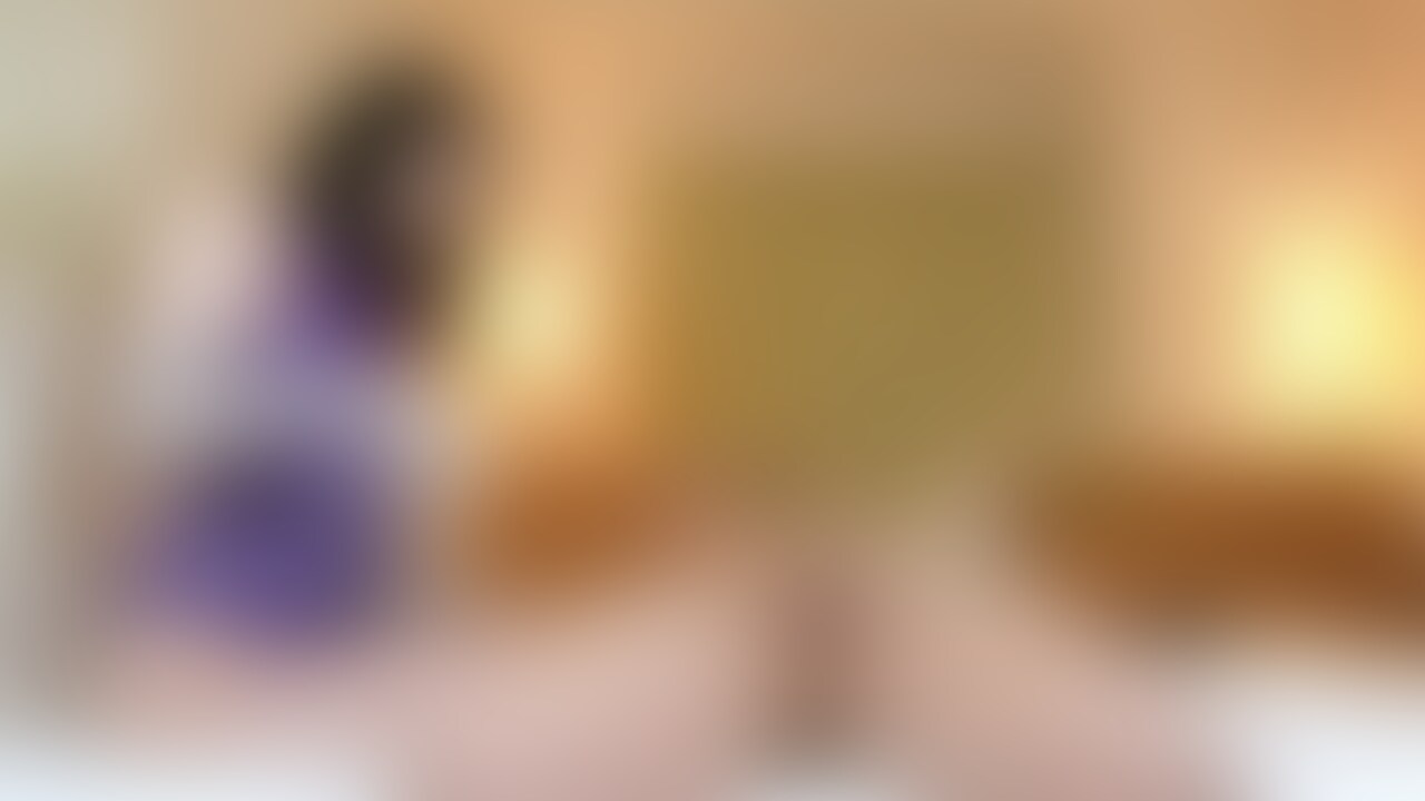 ドSくすぐりエステ莉乃パンスト手袋くすぐった過ぎ亀頭みがき手コキ
ドSうすぐりエステティシャンの莉乃ちゃんが、
パンスト手袋でのくすぐった過ぎる
亀頭みがき手コキをご披露しました。
莉乃ちゃんのドS本性が見事に発揮されるプレイとなりました。
M男を気持ち良くさせるよりも、M男が発狂して暴れ悶える姿を
見たい莉乃ちゃんは、気持ち良い手コキよりもパンスト手袋を生かして
あえてくすぐった過ぎる手コキでM男をくすぐりイジメ抜きます。
亀頭をこちょこちょ、裏スジをこちょこちょ、
カリ首を捻り上げての亀頭をこねこね……。
莉乃ちゃんが持っている手コキテクニックの全てを
くすぐったい方向へと使うのです。
これにはくすぐり手コキ好きなM男も太刀打ちできませんでした。
もんどり打って暴れ回りまくりでした。
そんなM男を翻弄するためにあえて気持ちいい手コキを数往復します。
油断して快感に浸るのも束の間……またもや繰り返される
パンスト手袋での亀頭くすぐりプレイがスタートします。
またもや発狂して暴れ回るM男、そしてそんな恥ずかしい姿を
笑顔で見下す莉乃ちゃん。結局、M男をくすぐったがらせるだけ
くすぐったがらせ、射精させることもなくこの
くすぐった過ぎる亀頭みがき手コキプレイは終焉を迎えるのでした……。
パンスト手袋を駆使してひたすらくすぐった過ぎる
亀頭みがき手コキプレイを堪能したい、
そんなF/Mくすぐりフェチ手コキ好きなM男の貴方だけにオススメです。
1920*1080
19:21
1.35GB
.mp4
※サンプル動画は作品全体のモノとなります。
あらかじめご了承ください。
●本作品に登場する人物は○○○以上である事を確認しております。
●本作品に登場する人物はモデルであり、同意の上で撮影を行っております。
●二次利用・転売・転載等を固く禁止いたします。 (2/2)