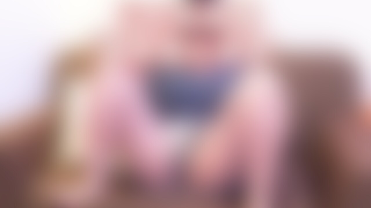 高身長ぽっちゃり女子のアイちゃん公開です。
○○○の頃は強化選手にまでなった175cmのアスリート。
引退後、体重が少々増加したようですが性欲は衰えていないようです。
さすがに顔出しはスポーツ雑誌などにも載ったことがありNGということでマゾマスクでの撮影です。 (2/2)