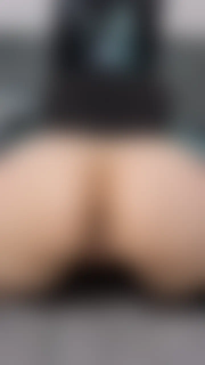 デカ尻バック動画🍑💕
カリにおまんこいっぱい吸い付いちゃって先っぽだけでイカされちゃった🥵💕💦 (2/2)