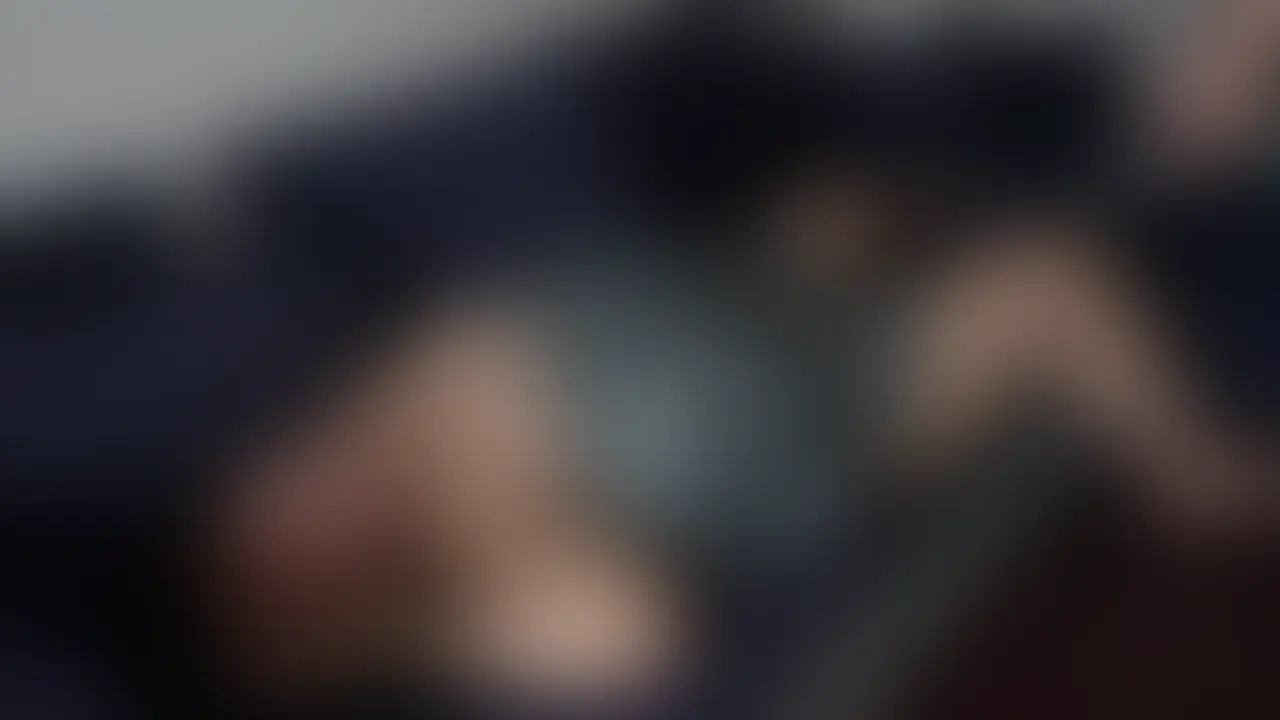 脳イキさせて放置プレイ。
シャワーしている間カメラ回してたら1人で気持ち良くなってイッちゃってたw
お股ぐしょぐしょにして懇願されたからそのままオナホに、、、♡
良ければいいね❤️コメントお願いします!
※無断転載、まとめサイト等への引用は法律違反です。著作権違反等が発覚した場合には法的装置をとります。 (2/2)