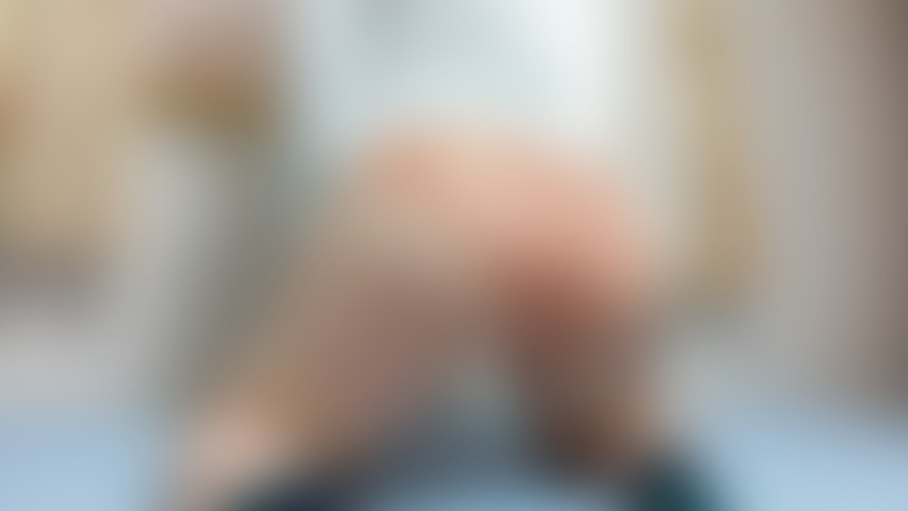 ベッドの上でディルド(〃∇〃)
騎乗位の時の手の動きが面白くて笑っちゃった🤣 (2/2)