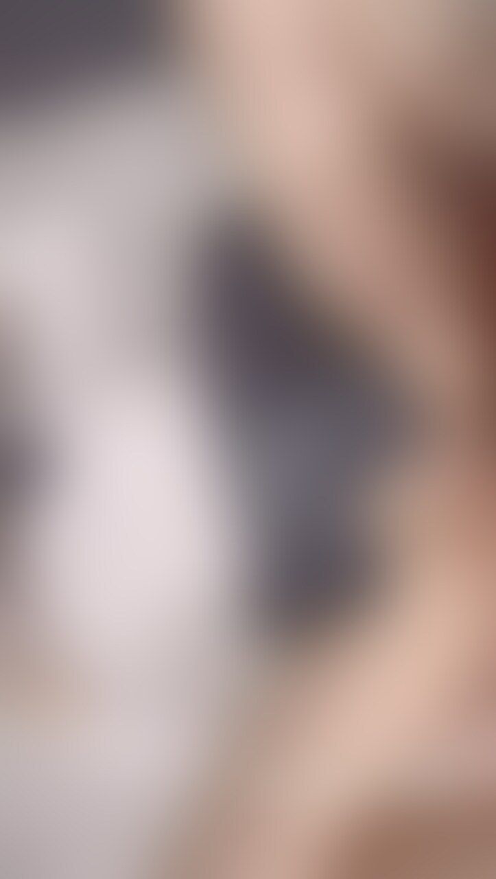 制服コスでバックと正常位で生ハメ😶🌫️
エロすぎて大量にぶっかけました、、 (2/2)
