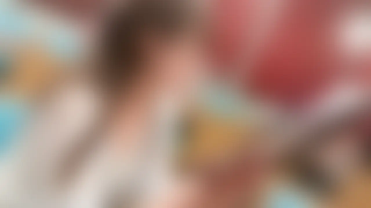 バリキャリ美女 Nちゃん(25歳)の子宮ゴリゴリしてきた🍌
Nちゃんの仕事終わりに合流。夕食を中華料理店で食べてからシティホテルの部屋で遊びました🏙️
相変わらず美人なNちゃん👩🏻 以前公開したNちゃんによるメンエス体験動画の続編です。
https://myfans.jp/posts/ffd9f517-9e9a-4163-b0cb-bab871fae891
性格はサバサバ、仕事はバリバリ、周りの男を凌駕する勢いの出来る女ですが…夜は意外にもドM🫢
部屋の大きな窓に拘束して電マ責めしたり…動けないように拘束してからオナホ扱いしたり…興奮すると、オマンコがよく締まる
子宮ゴリゴリされるのが好きと言ってたので、最後は寝バックで子宮口をオチンチンでゴリゴリしまくりました🍌
プライド捨ててオナホで快楽漬けになるNちゃんを見てあげてください⬇️ (2/2)