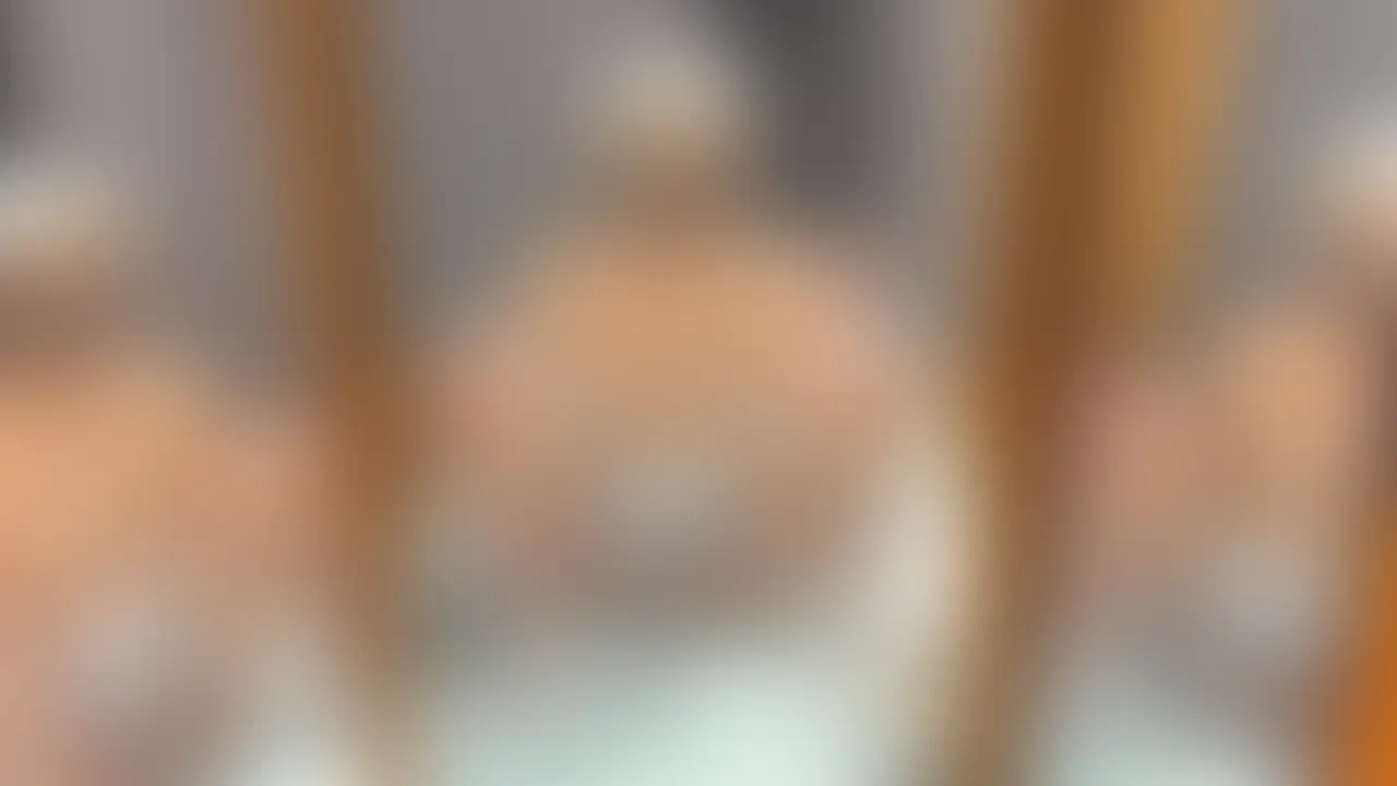 【鏡の国のアヌス】
猫猫です🐈💕
アリスの格好して鏡の前でアナルプレイしてきました✨✨
アナルを犯されてる自分を鏡で見るのはすっっっごく興奮しました🫣🫣🫣
前貼りを剥がすとマン汁が溢れて大洪水でした💦
最後は鏡に映った顔に顔射🥹🥹🥹
最高にエロエロなんで是非見て下さい🙇♀️ (2/2)