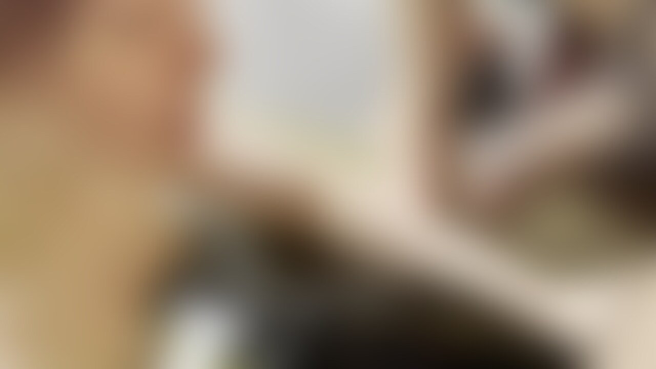 ちえちゃん
29歳
お子さんもいるのに
撮影応募してくれました笑
旦那さんとのセックレスが原因だそうで
お金も稼げて大好きなエッチができるのがめちゃくちゃ嬉しいそうです
身バレが原因なので目線へモザイクです
貸切露天風呂でのハメ撮りです
コスプレも必見です
感度抜群で久しぶりの手マンに感じている声がたまりません
ち◯ぽを見るとすぐにしゃぶりついてきます
ねっとりとした唾液ダラダラのフェラ
止めてほしくてもなかなか離してくれない・・・笑
産後とは思えない締まりの良さ
むちむちのお尻もエロいですね〜
ラストは正常位で中出ししてあげました
妊娠しても産んでね笑 (2/2)