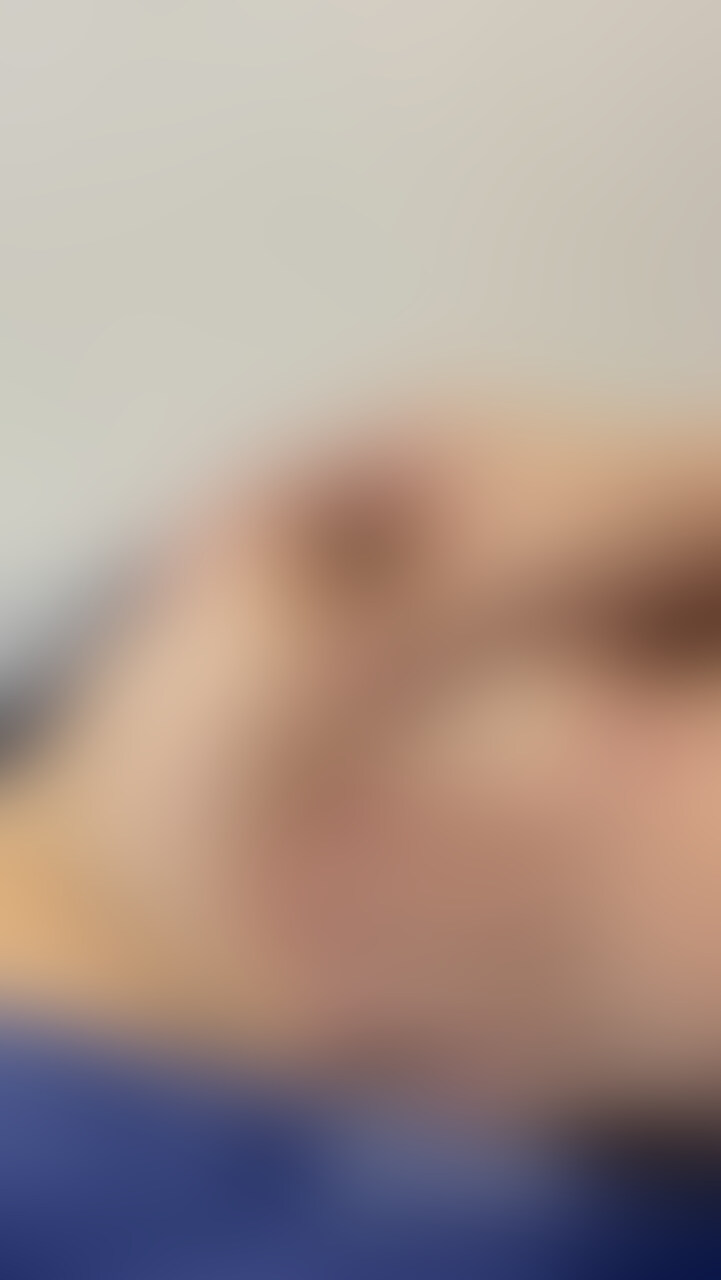 【20代巨乳OLの健康診断 その1】乳がん検診編
3/14 Xポスト分
https://x.com/shindanmoe/status/1768109860707877190?s=46&t=Kz1NhgnE870xWW34om_JQg
のボカシなし動画
★見たら『いいね👍』して見たよの合図くれたら嬉しいな😉
会社の健康診断で来院した20代OLさんの乳がん検診を担当
~手から溢れる巨乳おっぱいを執拗に触診~
ベッドに寝かせ検査着を開けるとかなりボリュームのある胸が…
その2へ続く (2/2)