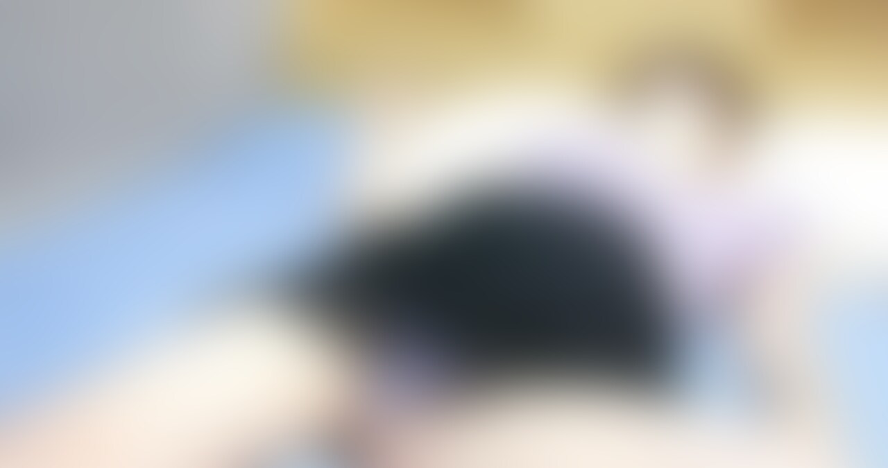 子どもがお昼寝した間にこっそりオナニー
着衣からサルートの下着だけになり最後は全裸で気持ち良くなりました😊 (2/2)