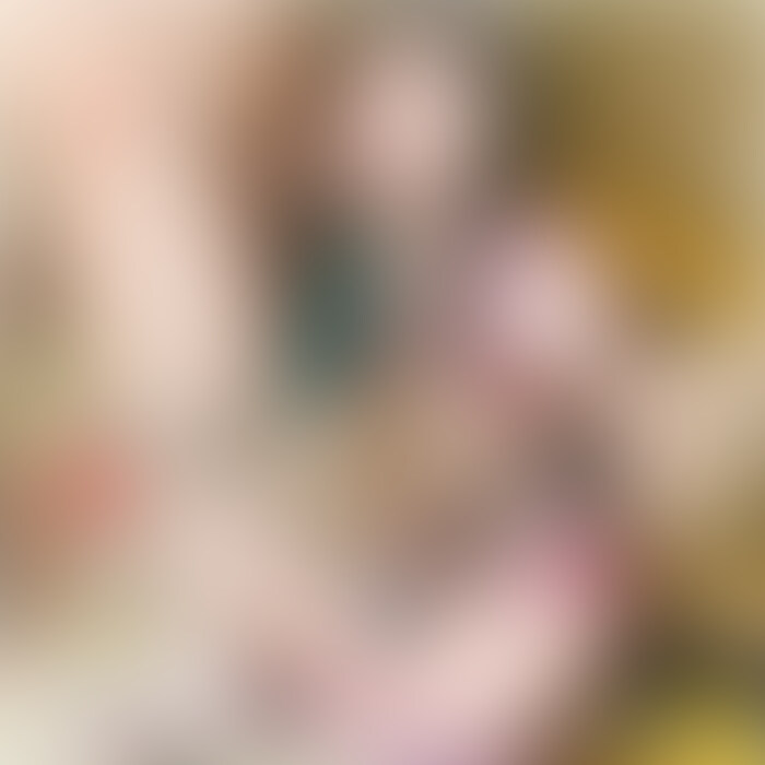 【顔出しバージョン】
こんばんは🐶♡
今週の新作動画アップです!
今日は節分👹✨
ということで豆まきをしました〜
そしたら鬼がやってきて…!!
お豆で退治したと思ったら襲われちゃいました😣💦
バイブでおっぱいいじられて、挿入されて、、、とろとろになっちゃった🤤♡
そのままおっきい恵方巻きも食べちゃいました🍣❣️
お口の中いっぱいに入ってきてすごく興奮した🥺
立ちバックで奥までずんずん突かれてバックに…
正常位で気持ち良すぎてキュンキュンいっぱいイッちゃいました🥺♡
ナカで精液をいっぱい搾り取って無事に鬼を退治できました👹✨
おっきい恵方巻きも食べられて、鬼も退治できて笑、良い一年になりそうです♪
ろこと一緒に良い一年を過ごそうね💕 (2/2)