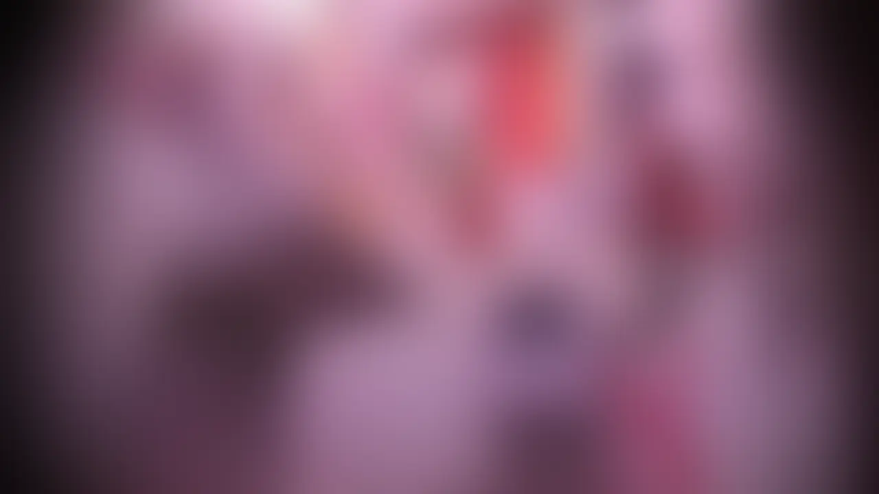 こんばんは。
新宿界隈を縄張りにしています。
この前、知り合いのクラブで有名な彫り師達が集まったtatooイベントがありまして遊びに行ってきました。
プログラムには抽選ですが、その場でワンポイント彫ってくれたり、弾き語りやトークショーなんかも挟み込まれていたりして、本当に祭りのようでした。
客層も幅広く、金髪モヒカンのパンクスもいれば、頭頂から爪先まで彫り物の入ったふんどし一丁の人もいるし、ファミリー層もチラホラ。
入っているタトゥーも和彫やアメリカントラディショナルやブラック&グレーなど本当にさまざまで、会場のあちこちで「これ最近◯◯さんのとこで入れたやつ」「すげえー。超かっけえー」とか言ってタトゥー談義に花を咲かせている光景が見られ、とてもピースフルなイベントでした。
目玉のひとつがタトゥーコンテスト。
コンテストの中でも一番盛り上がったの『ガールズタトゥーコンテスト』でした。
全身にびっしりタトゥーを入れた女性が発散するエロスというのは、すごいものがありましたね。
渋谷から来たというギャルが、両腕に彫られた花のタトゥーを「これはなんの花ですか?」と聞かれたとき「わかんない。全部お任せしてるんで」と屈託のない笑みを浮かべて答えたりしていて、これがまたかなり最高でしたw
他にも何人かの女の子達がエントリーしてたんですが、そのうちの一人が超可愛くて、終わった後に速攻で話しかけに行きました。
見た目はバチバチにタトゥー入ってるんですが、のみながら話してると結構おっとりしていてギャップ萌えでした。
こんな可愛らしい感じの女の子がトラディショナルなタトゥーを入れてますからね!!
俺個人のデータとして、タトゥーをまあまあ入れている女はドMで変態が多いですね。
痛み=快感と感じる女は多いですから。
この女もまさにドMでした。
トイレに誘ったらニコニコ嬉しそうについて来ましたよ。
トイレに入るなり向こうから求めてきましたからね。
勃起したチンコ見て嬉しそうにフェラしてましたよ。
エロい、可愛いし、もうセックスしたくてたまらなくなっちゃったんでお持ち帰りしました。
互いに覚醒したセックスは想像を超える興奮と感度で、マンコもびちゃびちゃ、、、あそこはギンギン。
俺の歪んだ性癖なんですが、そんな覚醒しちゃった女を他のやつに寝取らせるのが興奮するんですよ、、、 (2/2)