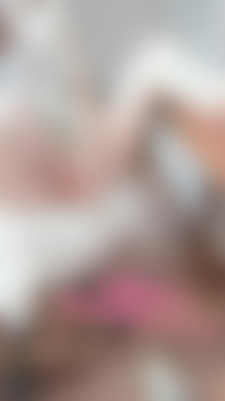 お仕事中にむらむらっとしちゃって、さわさわしてたらどんどんエスカレートしちゃいました🥺

だいたいいつもこんな感じでしちゃってます…💓

さわさわだけで我慢できる日もあるけど、この時は無理だったな🥺

………………………………………＊*

※いいとこで猫ちゃん入ってきてお顔ドアップになったりします🐈‍⬛
私と私の愛猫をどちらも愛する覚悟のある方だけ見てください🥺🐈‍⬛ (2/2)