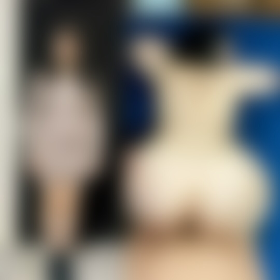 【個撮】橋〇環奈似のむちむち色白美女2 乳首弄りで濡らす敏感彼女、バックでガン突きピストンに絶頂。「きもちい♥きもちいっ♥」トロけた顔して喘ぐ彼女に無責任中出しでフィニッシュ!
==============================
お気に入りの顔なら「いいね♥」「ブックマーク▼」お願い致します。またハメ撮りしてくる基準に致します。
==============================
以前、いつもの手口でインタビューして、
そのままヤリ部屋に連れ込んで、
いつも通り脱がせて遊んだ、
橋〇環奈似の色白美女です!
電マでイったらスイッチが入り、
そのあとハメ撮りした映像になります。
まずは、手始めに自分で服を脱がせます。
ワンピースだったので、
一気に下着姿に。
そのままおっぱいを寄せさせたりして、
少し遊びました。
下着も脱がせたら、
キレイなおっぱいが露わに。
特に彼女は、乳首の色がめちゃくちゃ良い。
しっかりワキ見せポーズもさせました。
おっぱいを楽しむためにベッドに。
揉むだけで、喘ぎ声を出し始めるほどの敏感体質。
乳首を舐められたら、
叫ぶように喘ぎながら、
身体が勝手に動いちゃってました。
おっぱいを揉んだだけで濡らしてたので、
バックで奥までねじ込みます。
白くて華奢な身体をよじらせながら、
ち〇ぽを楽しんでいるようでした。
そのままガン突きしてたら、
イクイク言いながら中イキしてたので、
かなりの変態女のようです。
体位を正常位に変えて、
休む間もなくさらに膣奥をガン攻め。
アンアン鳴かせて、
気持ち良い気持ち良いと連呼する様子を見て楽しみます。
美女の蕩けた顔は、
いつ見ても最高ですね。
彼氏くんに謝罪させられ、
中出しを幸せと言わされる美女(笑)
ほんとに中出しされると思っていない彼女は、
直前でダメダメ言って来ましたが、
もちろん無視して中出しフィニッシュ!!
なかなか良い穴だったので、
満足です。 (2/2)